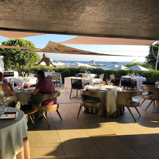Le Pecheurs restaurant with a view in Antibes
