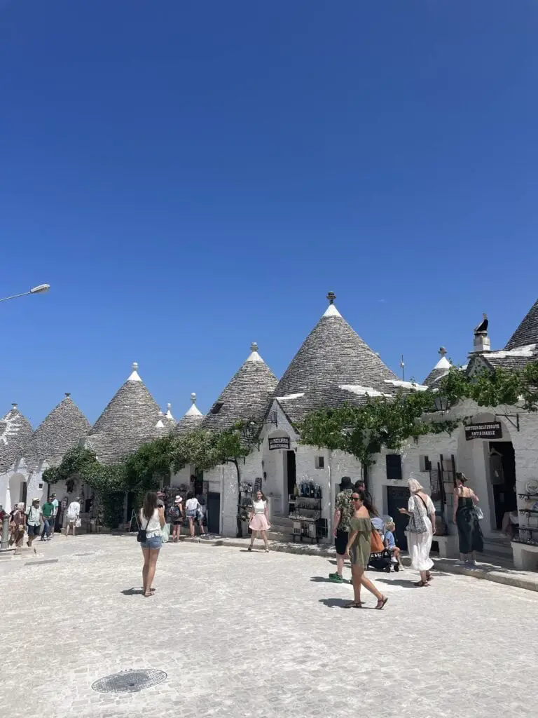 Puglia travel guide: visiting Alberobello